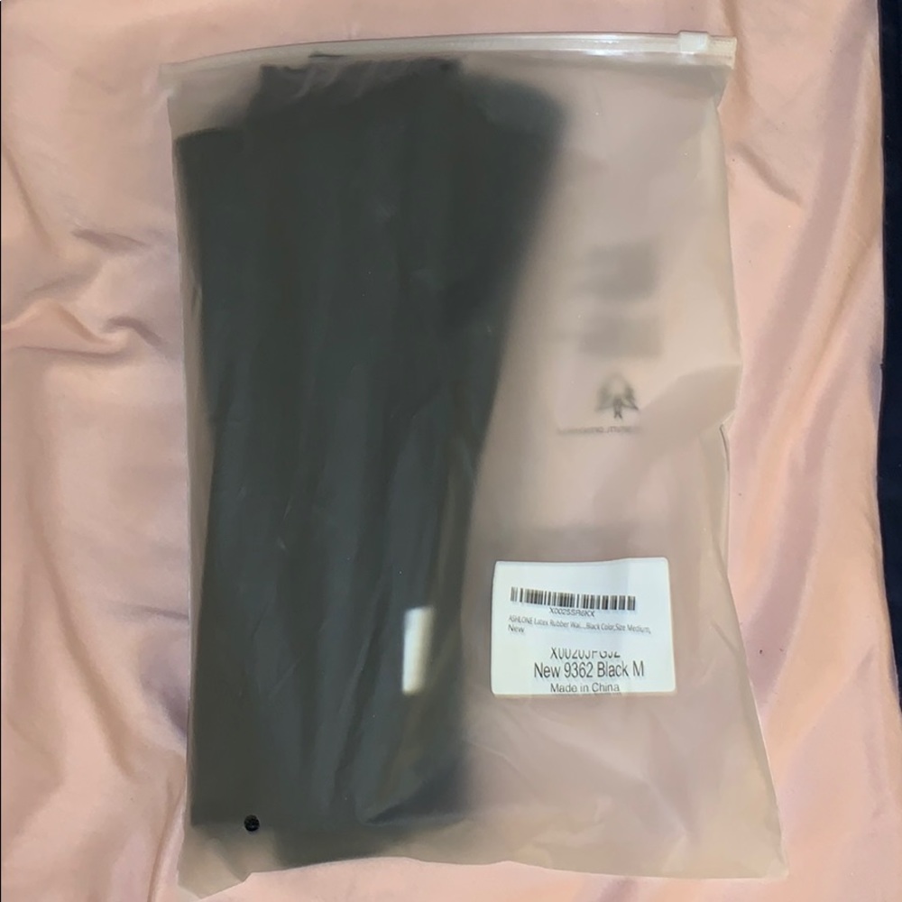 Brand new waist trainer size medium